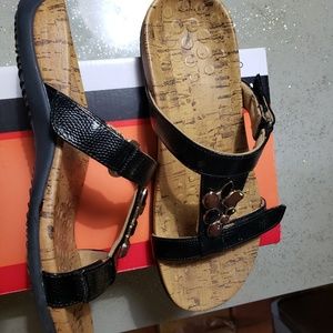 Unworn Womens Vionic shoes